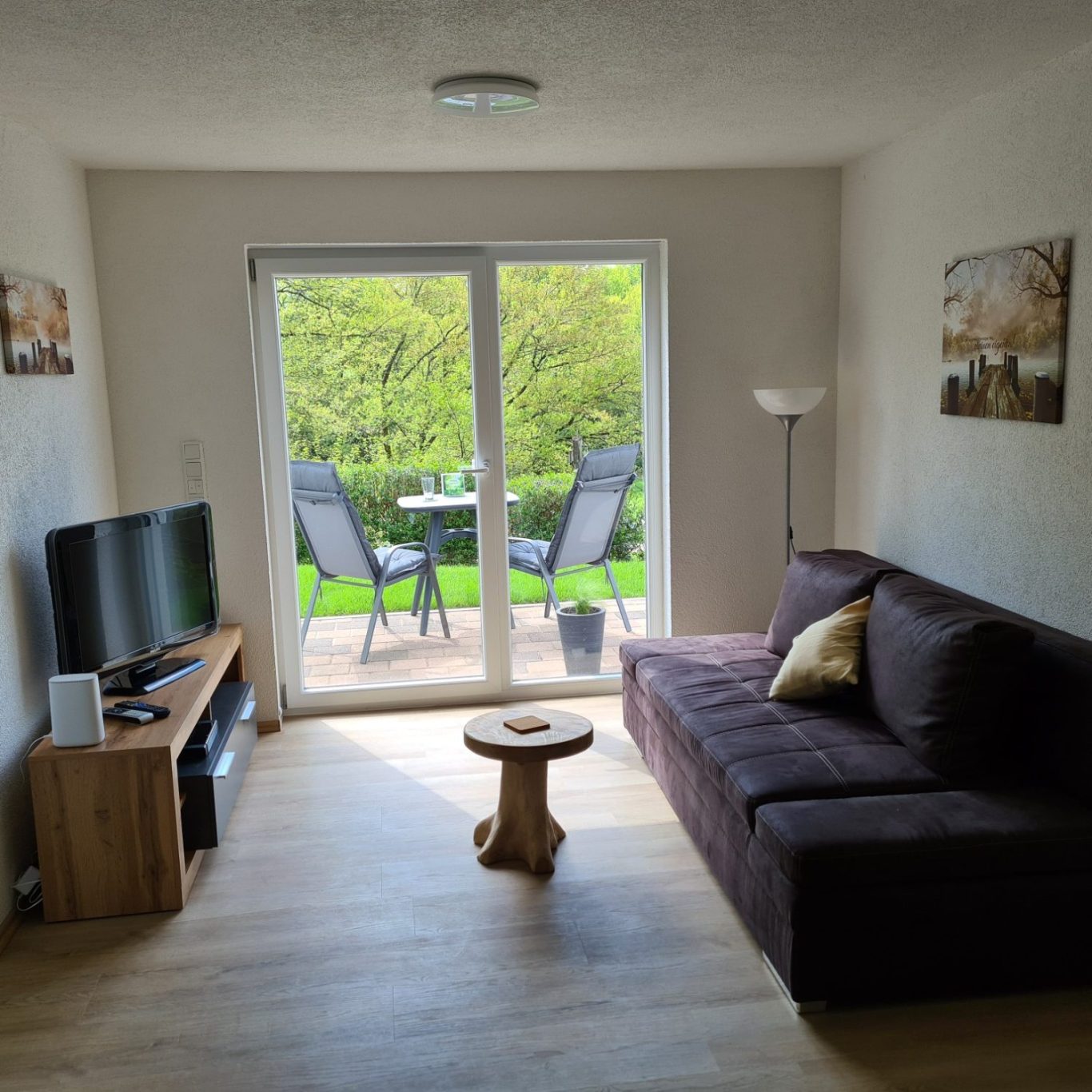 Wohnzimmer mit Blick zur Terrasse Wohnzimmer Wohnung Akazie